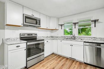 207 Bethel Rd, Clinton, TN 37716
