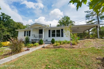 207 Bethel Rd, Clinton, TN 37716
