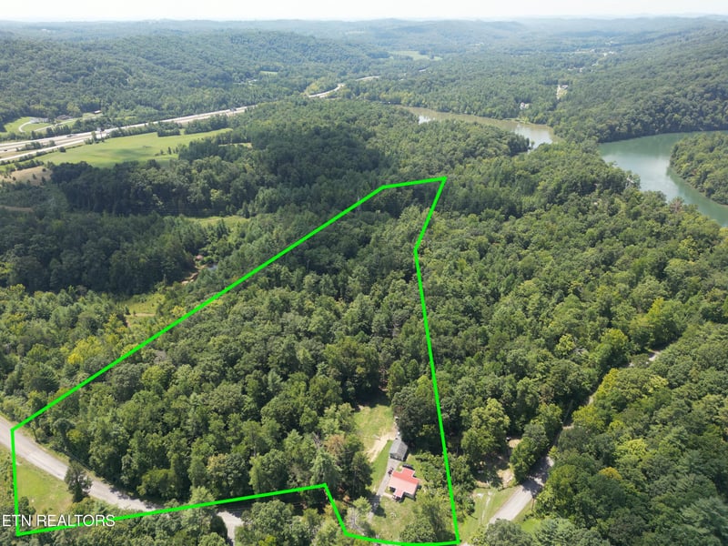 207 Blackburn Ln, Lenoir City, TN 37771