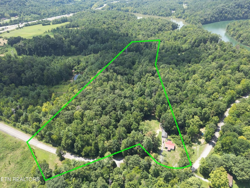 207 Blackburn Ln, Lenoir City, TN 37771