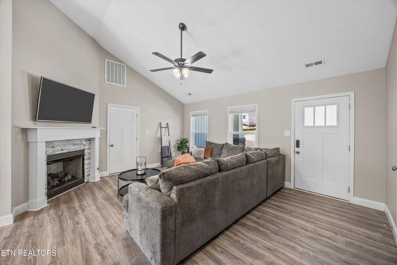 207 Daniel Morris Point, Clinton, TN 37716