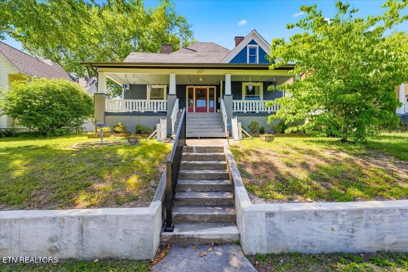 207 E Oak Hill Ave, Knoxville, TN 37917