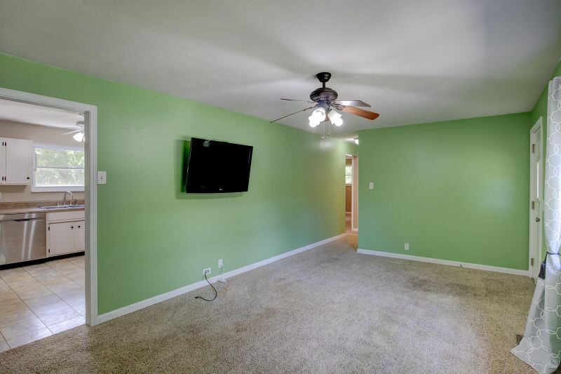 207 Early Dr, Powell, TN 37849