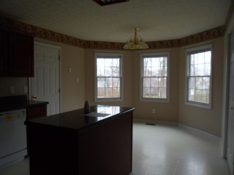 207 Gardner Ln, Powell, TN 37849