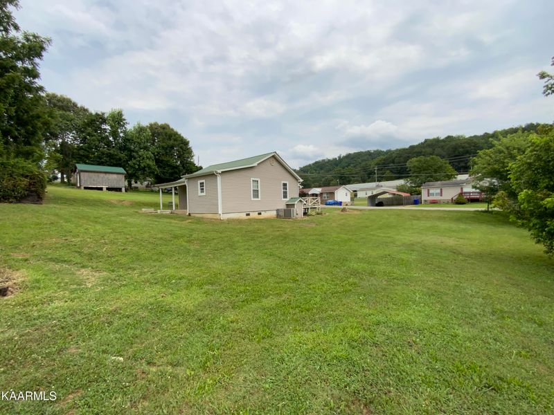 207 Harris St, Clinton, TN 37716