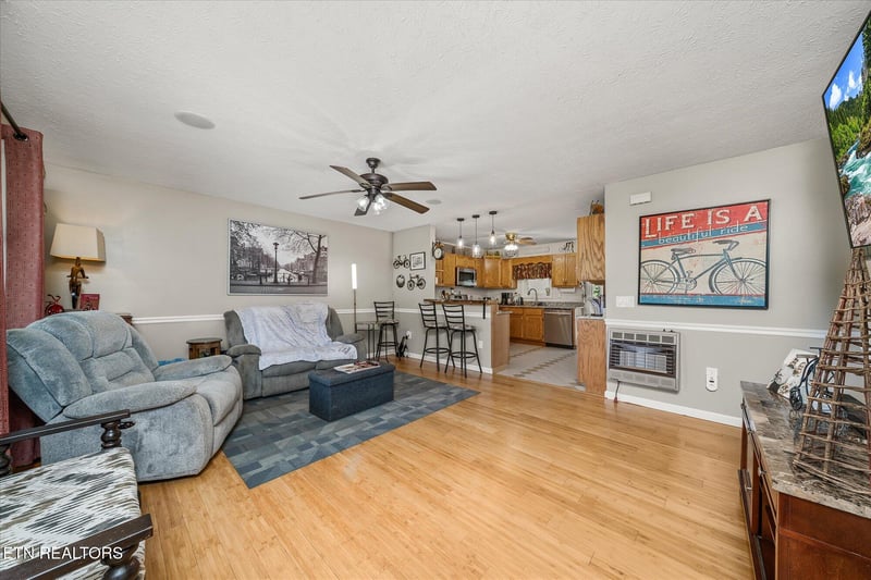207 Hayes Rd, Crossville, TN 38555