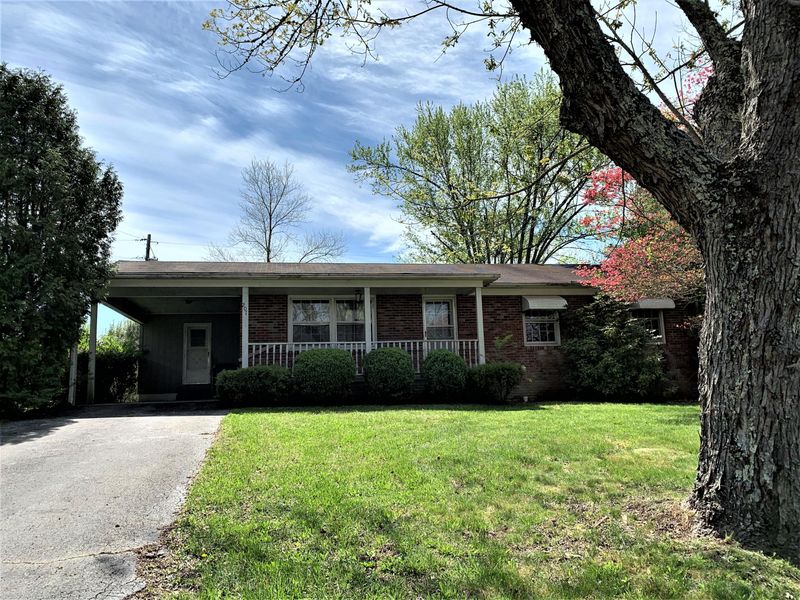 207 Ivanhoe Ln, Crossville, TN 38555