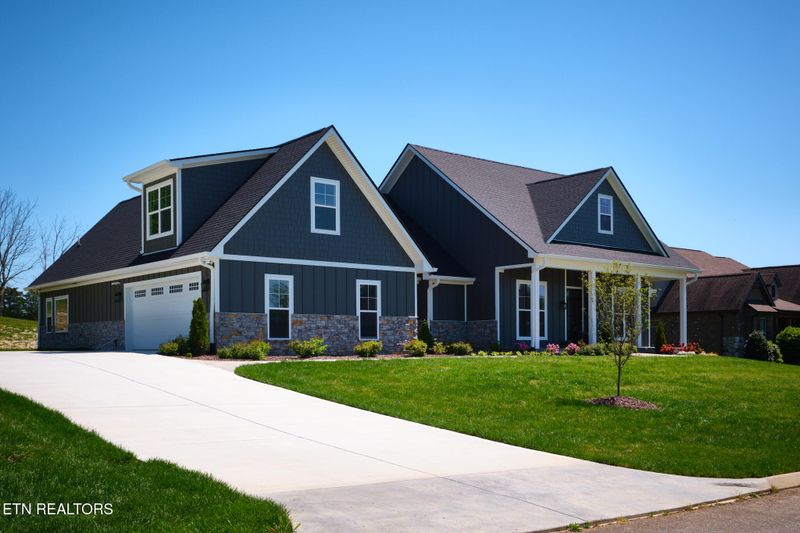 207 Morganton Cv, Greenback, TN 37742