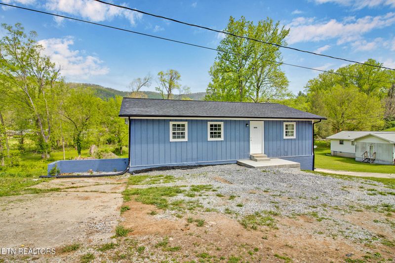 207 Morning Dr, Harriman, TN 37748