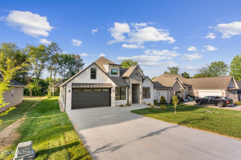 207 Ogana Ln, Loudon, TN 37774
