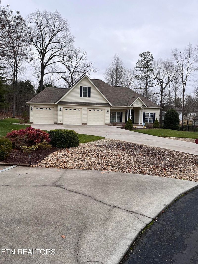 207 Oohleeno Ln, Loudon, TN 37774