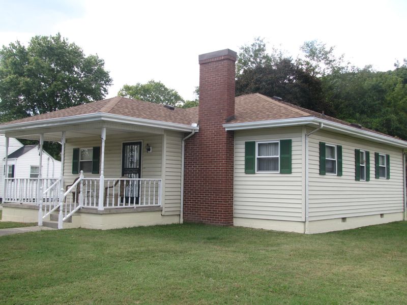 207 S Chamberlain Ave, Rockwood, TN 37854