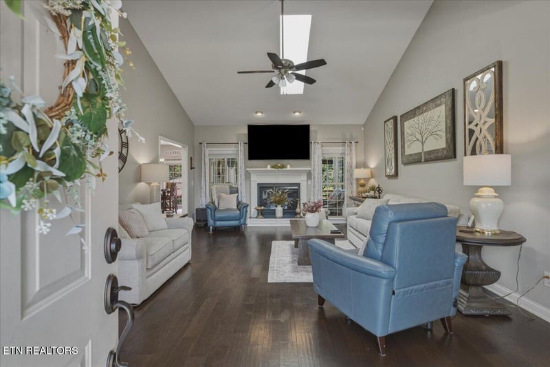 207 Seminole Cir, Loudon, TN 37774