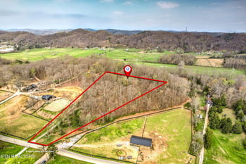 207 Strader Rd, Powell, TN 37849