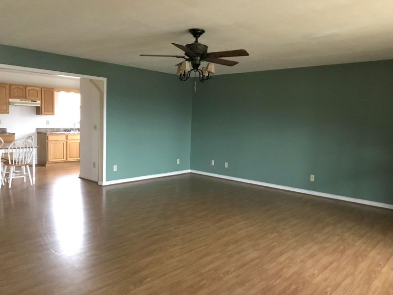 207 Vanover Ln, Jacksboro, TN 37757