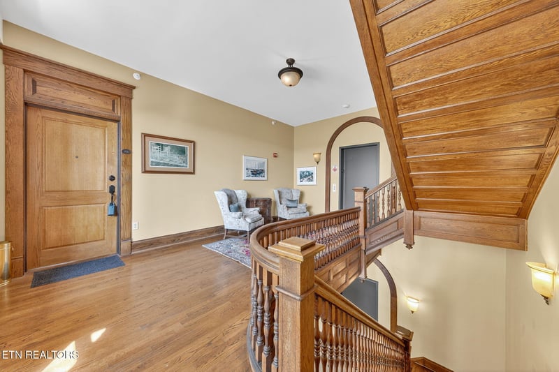 207 W Church Ave #202, Knoxville, TN 37902