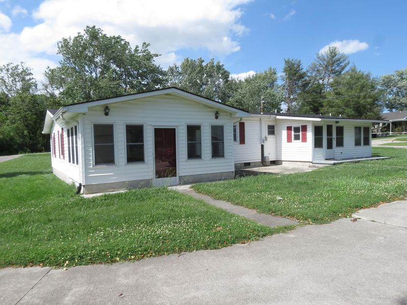 2071 Grey Ridge Rd, Maryville, TN 37801