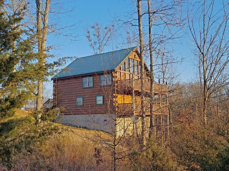 2076 Grand Vista Dr, Sevierville, TN 37876