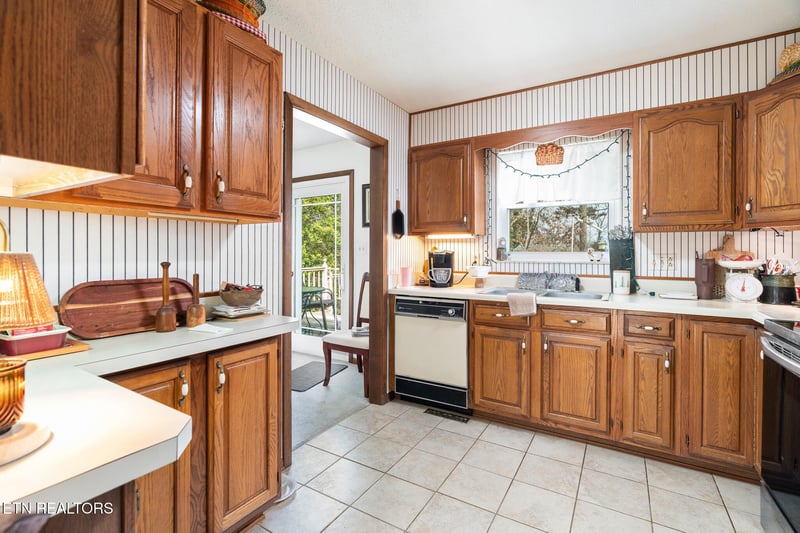 208 Blue Ridge Ln, Seymour, TN 37865