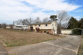 208 Blue Ridge Ln, Seymour, TN 37865