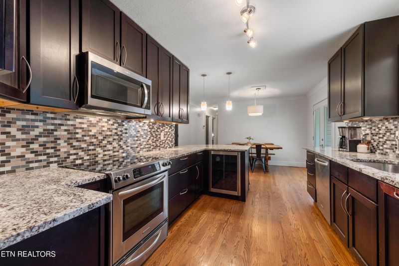 208 Brampton Rd, Knoxville, TN 37934