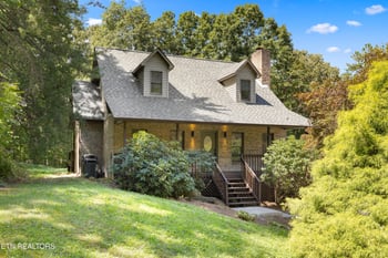 208 Chestnut View Dr, Kingston, TN 37763