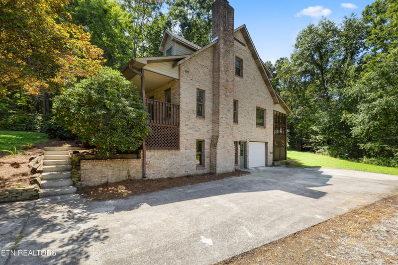 208 Chestnut View Dr, Kingston, TN 37763