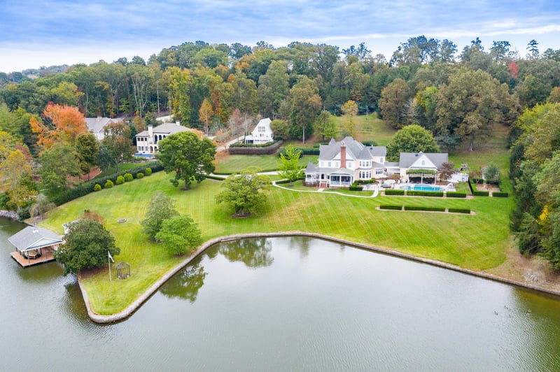 208 Glen Mar Dr, Lenoir City, TN 37772