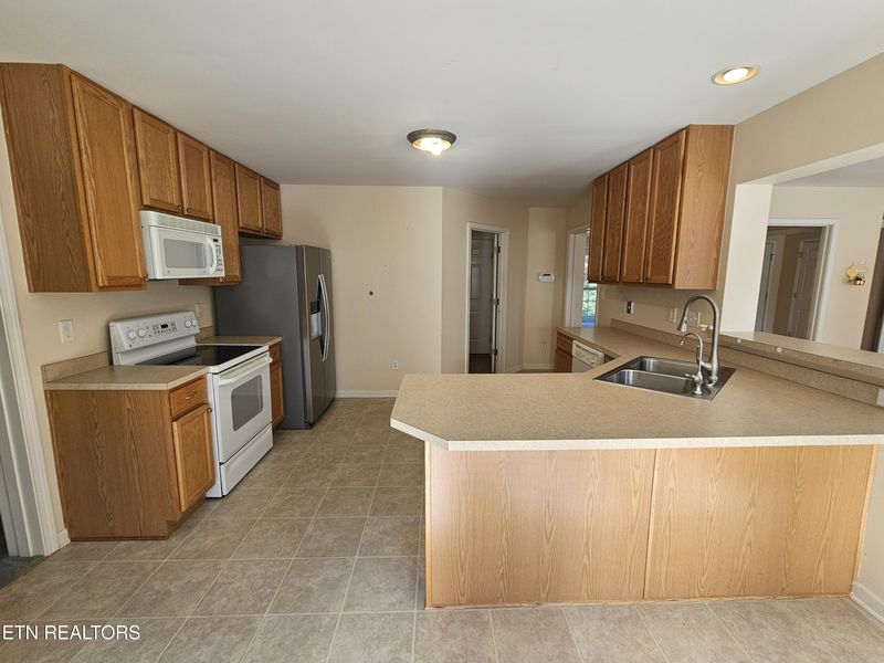 208 Kiowa Point, Loudon, TN 37774