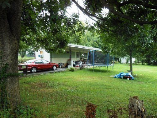 208 Mcconkey St, Madisonville, TN 37354
