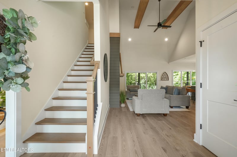 208 Mialaquo Cir, Loudon, TN 37774