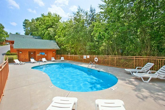 208 Moose Ridge Way, Pigeon Forge, TN 37862