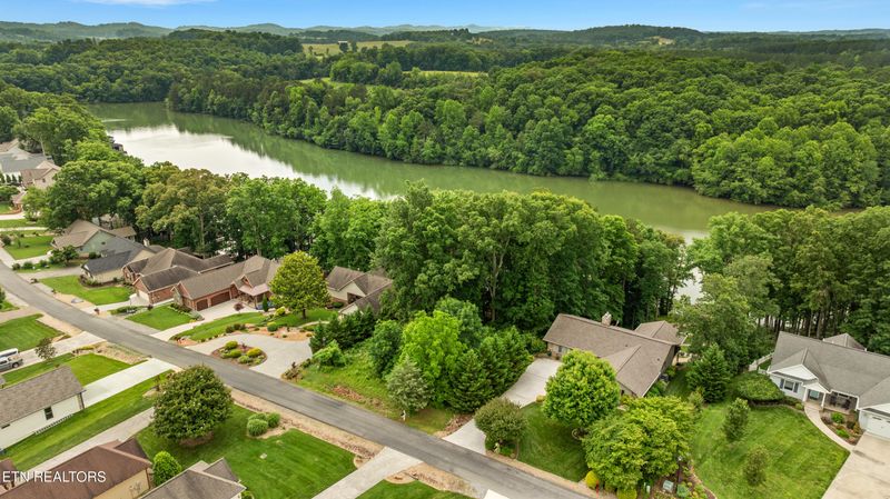 208 Oonoga Way, Loudon, TN 37774