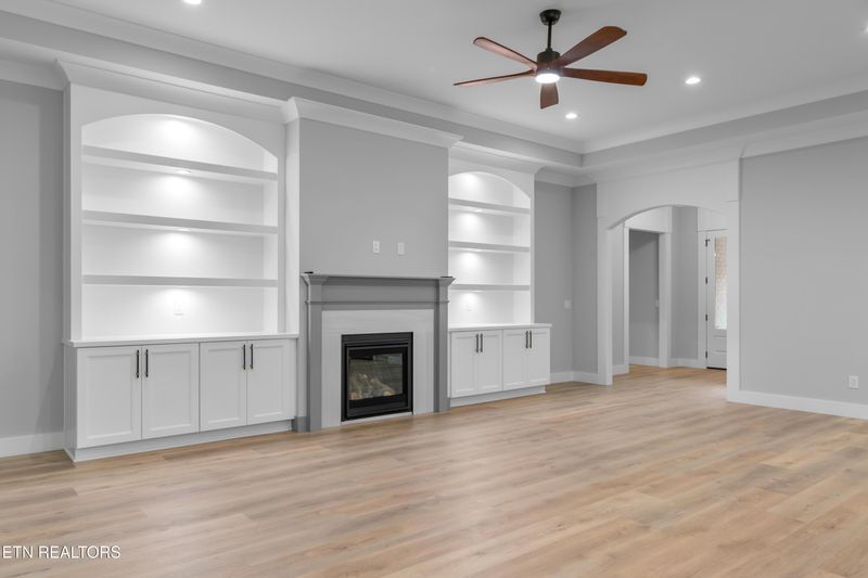 208 Ootsima Way, Loudon, TN 37774