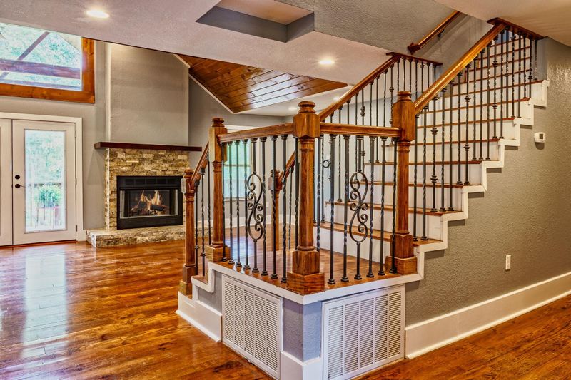 208 Overlook Dr, Sevierville, TN 37876