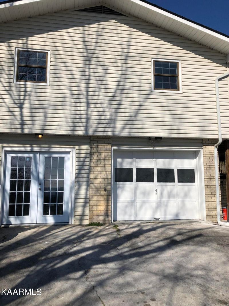 208 Peach Orchard Rd, Clinton, TN 37716