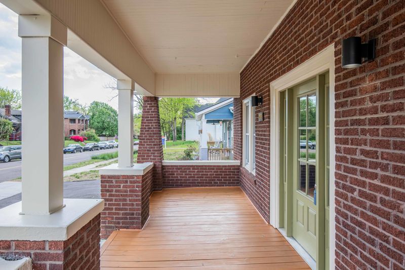 2081 E 5th Ave, Knoxville, TN 37917