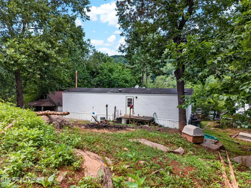 2087 Bullen Valley Rd, Thorn Hill, TN 37881