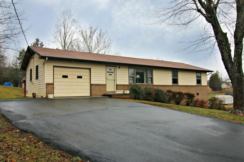 209 Arms Rd, Knoxville, TN 37924