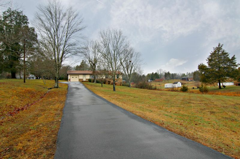 209 Arms Rd, Knoxville, TN 37924