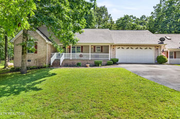 209 Basses Creek Ln, Crossville, TN 38572