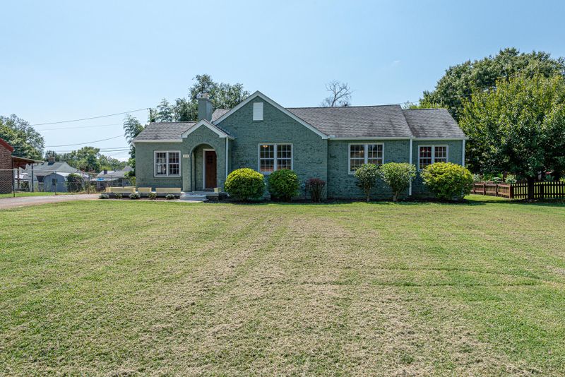 209 Boxwood Ave, Alcoa, TN 37701