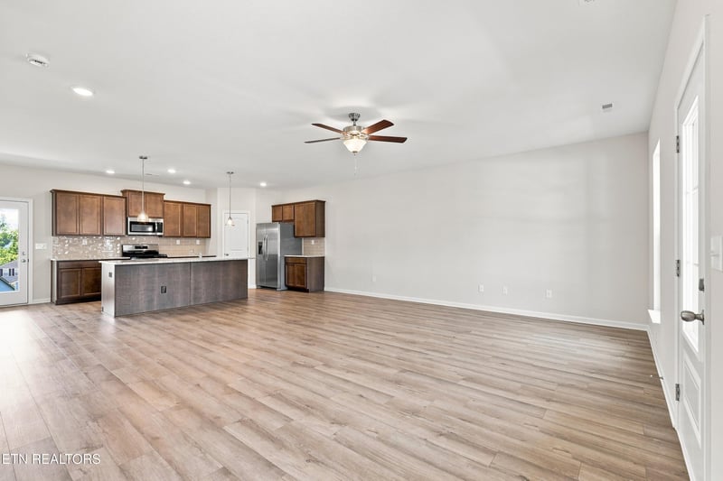209 Clover Meadow Ln, Maryville, TN 37801