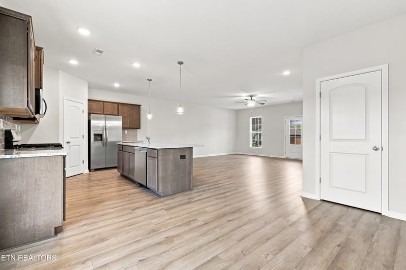 209 Clover Meadow Ln, Maryville, TN 37801