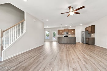 209 Clover Meadow Ln, Maryville, TN 37801