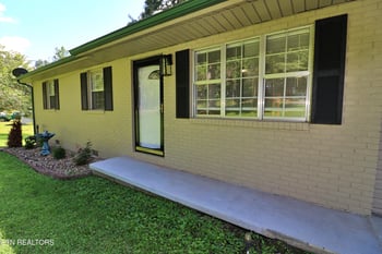 209 Coffee Dr, Helenwood, TN 37755