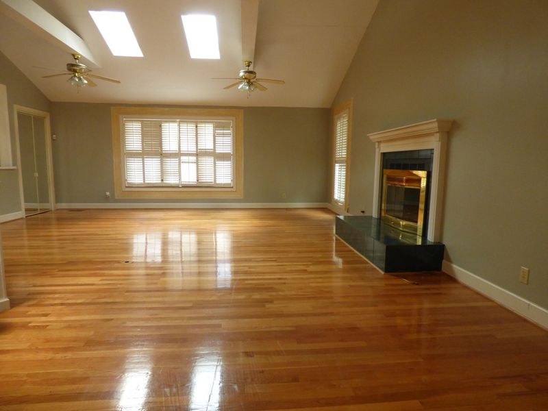 209 Edgemoor Rd, Powell, TN 37849