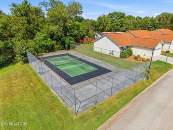 209 Executive Meadows Dr, Lenoir City, TN 37771