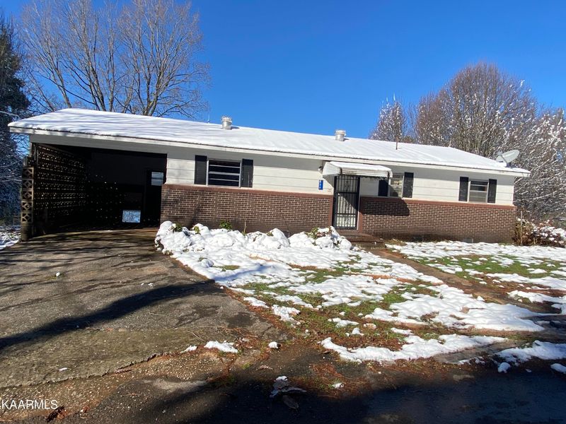 209 Fire Dept Rd, Sweetwater, TN 37874