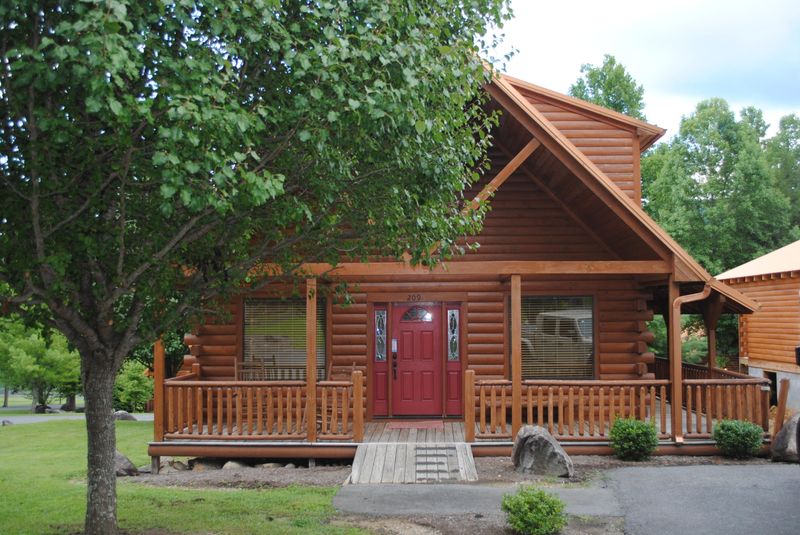 209 Forrest Loop Way, Gatlinburg, TN 37738